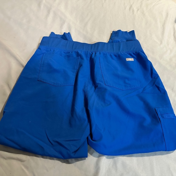 FIGS Royal Blue Scrub Set Rafaela Top + Zamora Jogger Size L | EUC PO 2437 - Picture 8 of 8